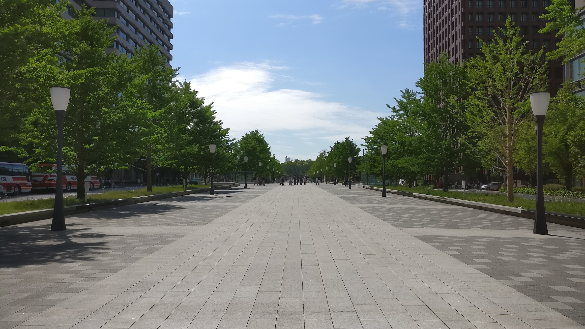 The plaza just outside Tokyo Station